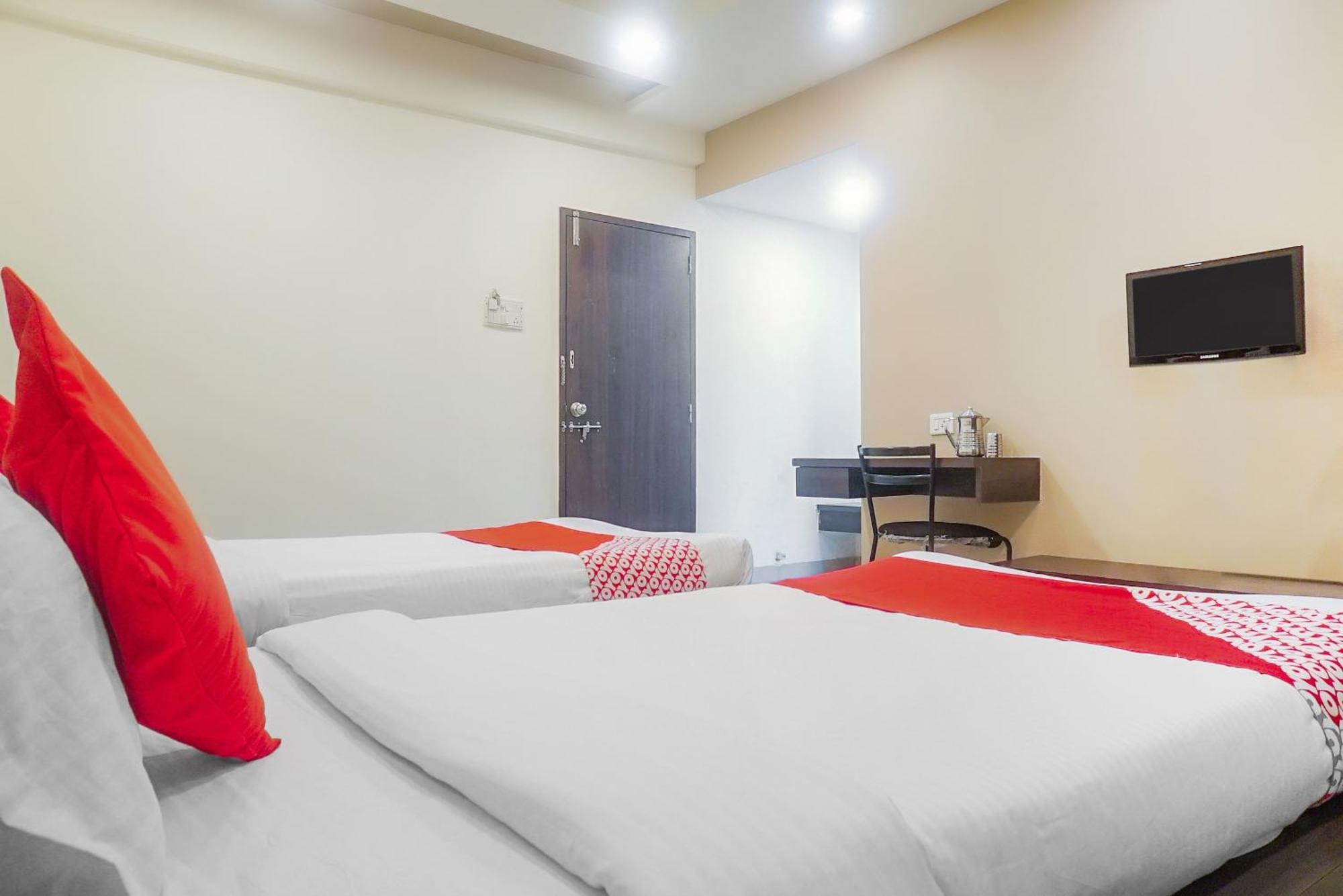 Hotel O Paradise Inn Talegaon Dabhade Esterno foto